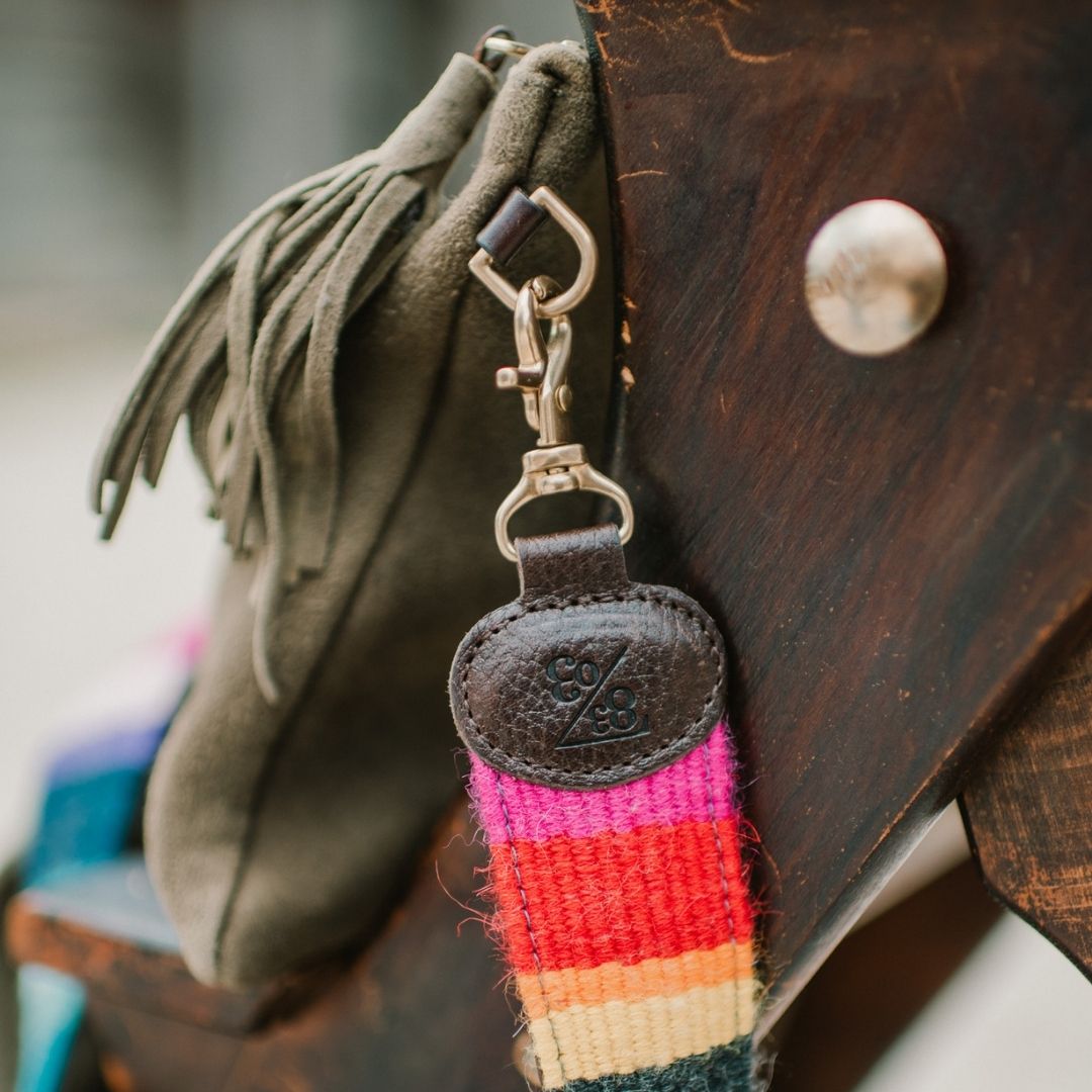 "Alma" Hirschleder Clutch im SET mit handgewebtem, bunten Gurtband