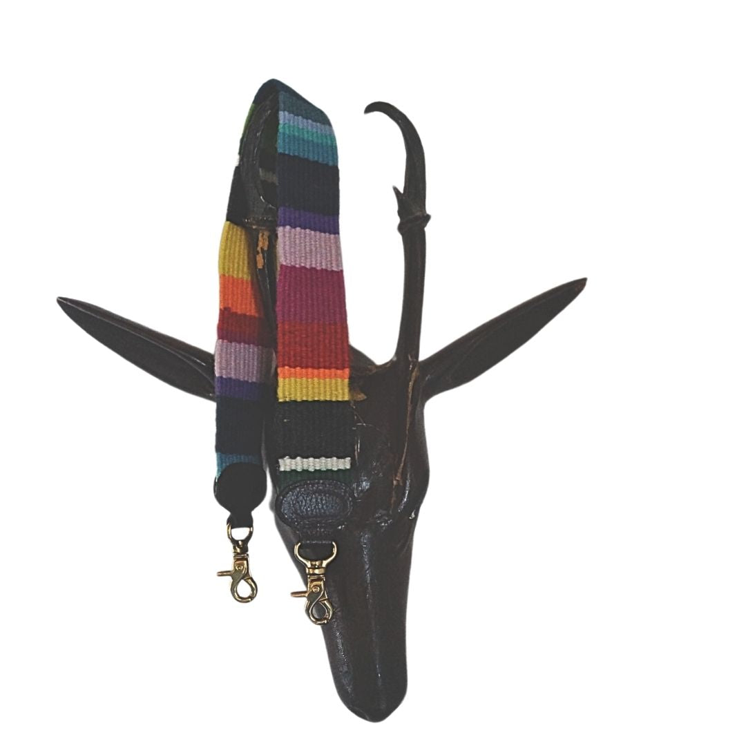 "Alma" Clutch im SET mit handgewebtem, bunten Gurtband