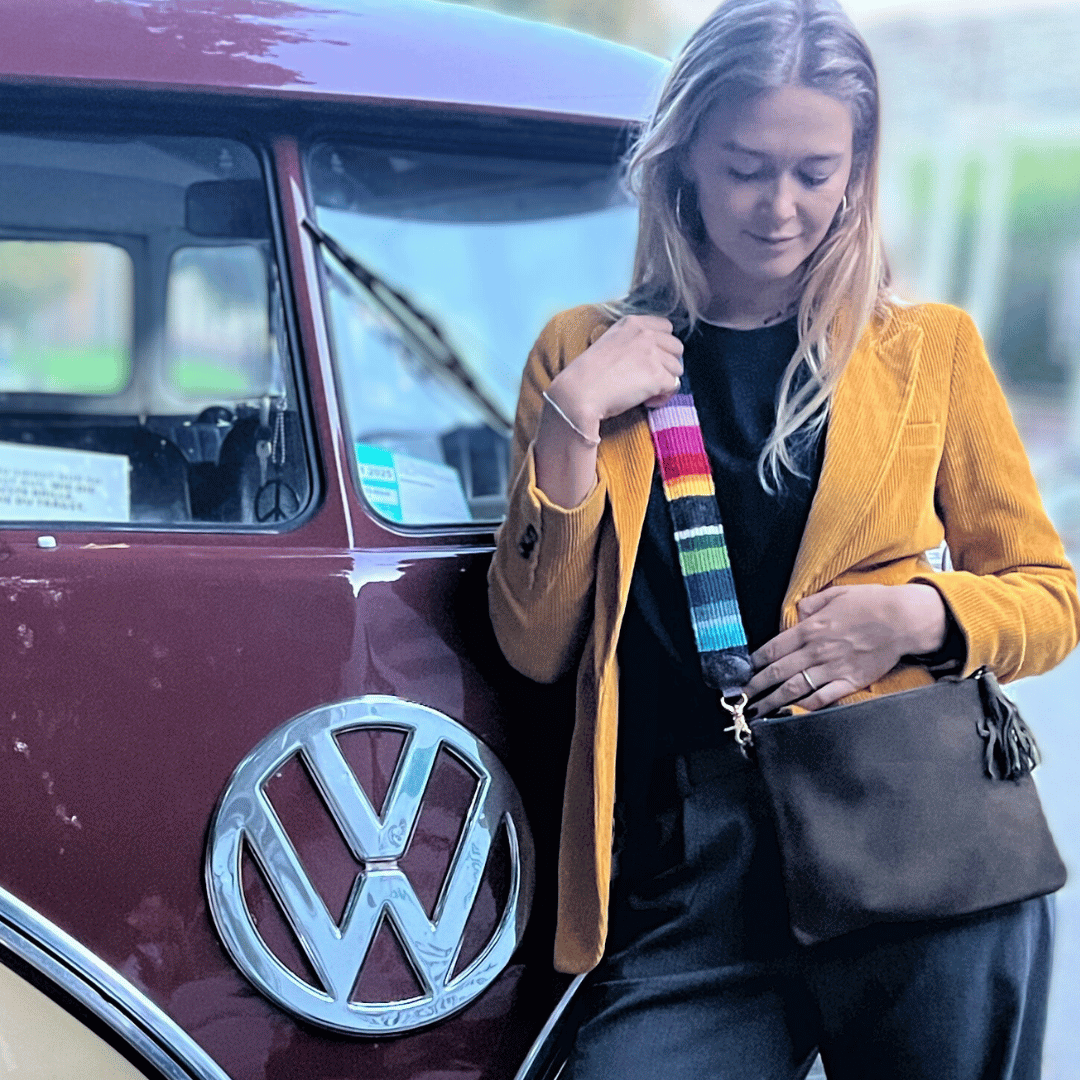 "Alma" Clutch im SET mit handgewebtem, bunten Gurtband