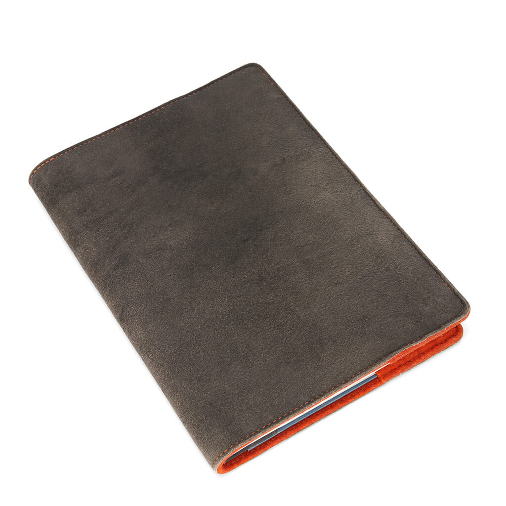 "Opera" B5 Bucheinband aus Hirschleder mit Paperbook von GMUND Papier