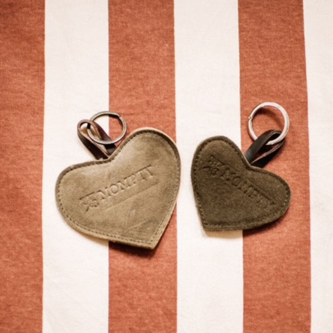 Hirschleder Anhänger "Herzilein"