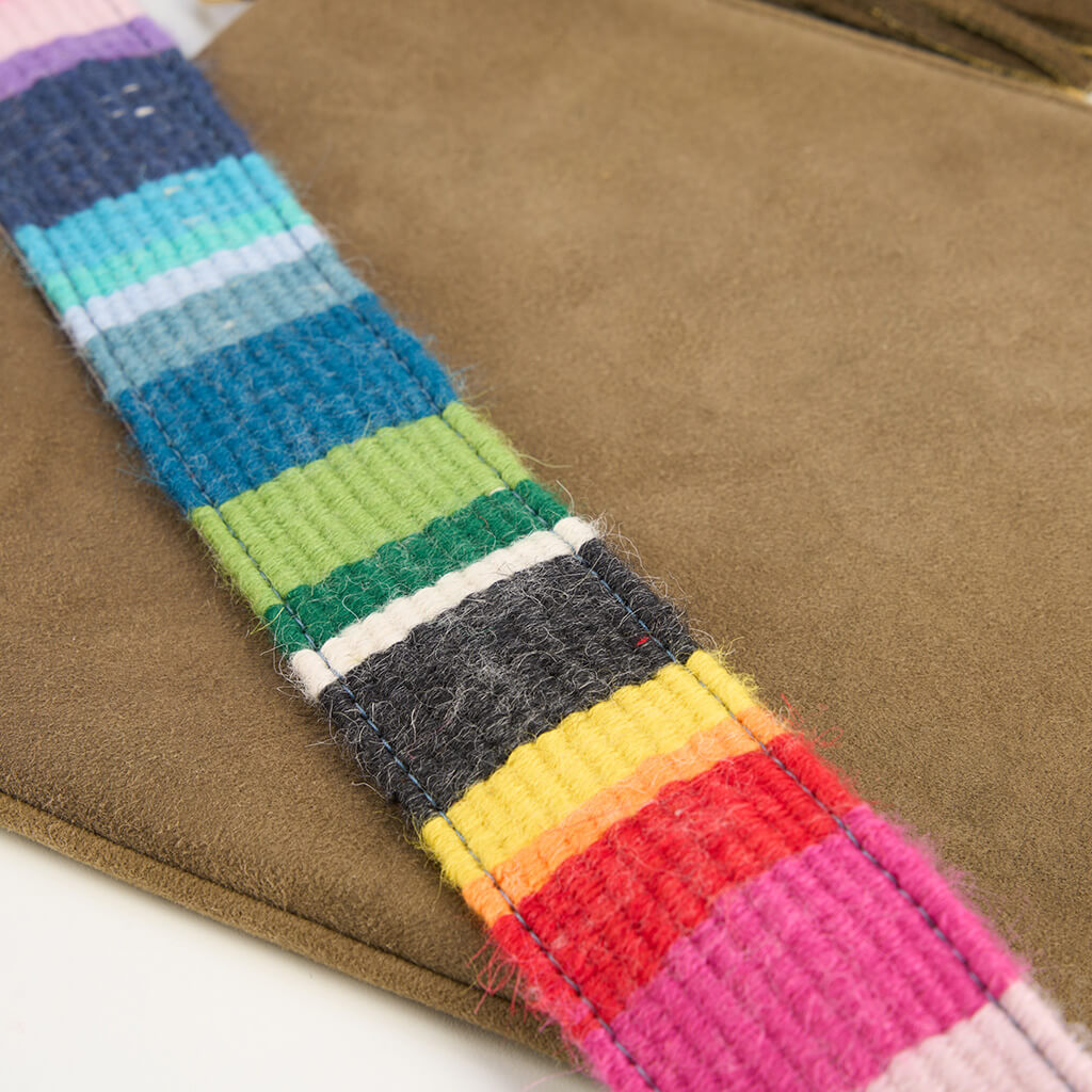 "Alma" Hirschleder Clutch im SET mit handgewebtem, bunten Gurtband